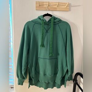 American Eagle Green Sweatshirt